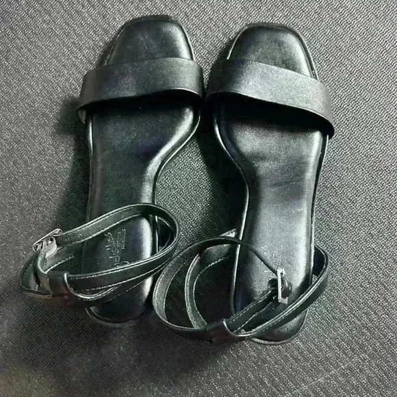 Lightly Used Seychelles Los Angeles Black Block Heels size 8.5 wide - Picture 1 of 9